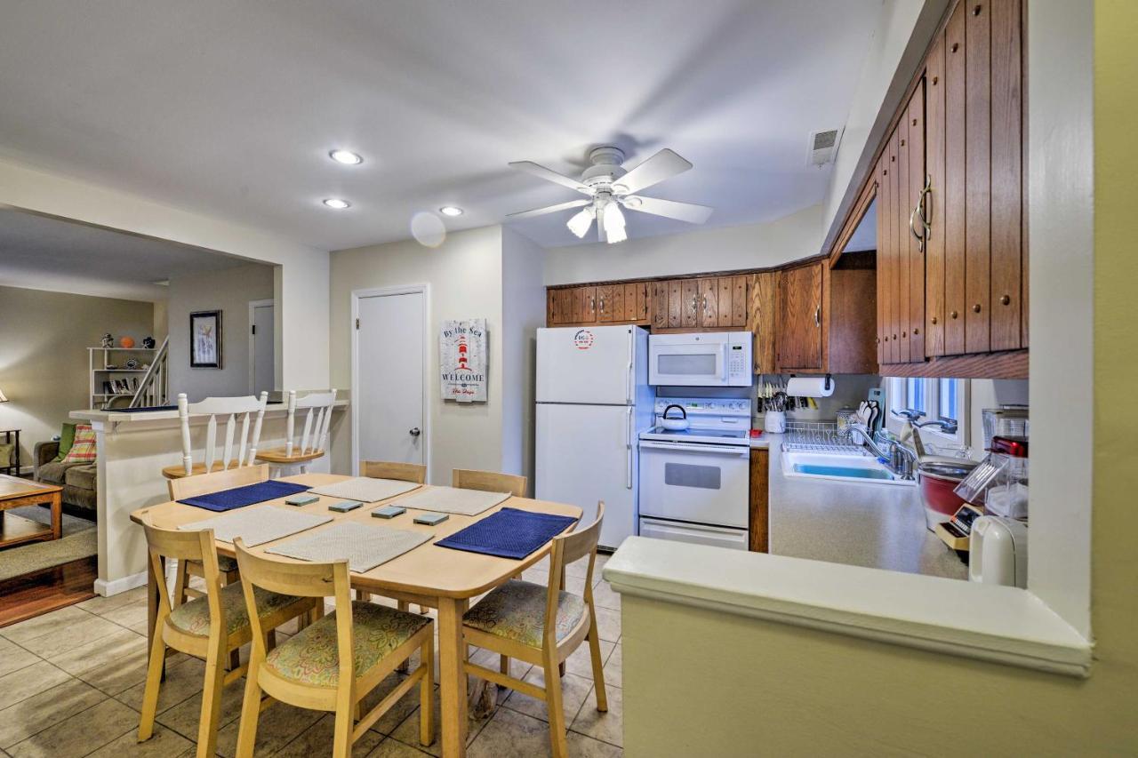 Family-Friendly Wildwood Townhome About 3 Mi To Beach Экстерьер фото